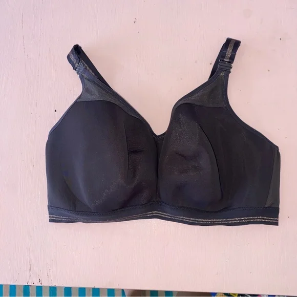 Empirente Sports Bra Sparkly Strap Details, Keyhole Bead, Underwire High Impact